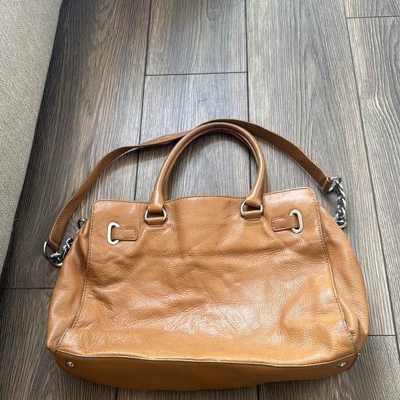 Michael Kors XL Hamilton Crossbody satchel Handbag tan pebble Leather chain - Picture 4 of 16